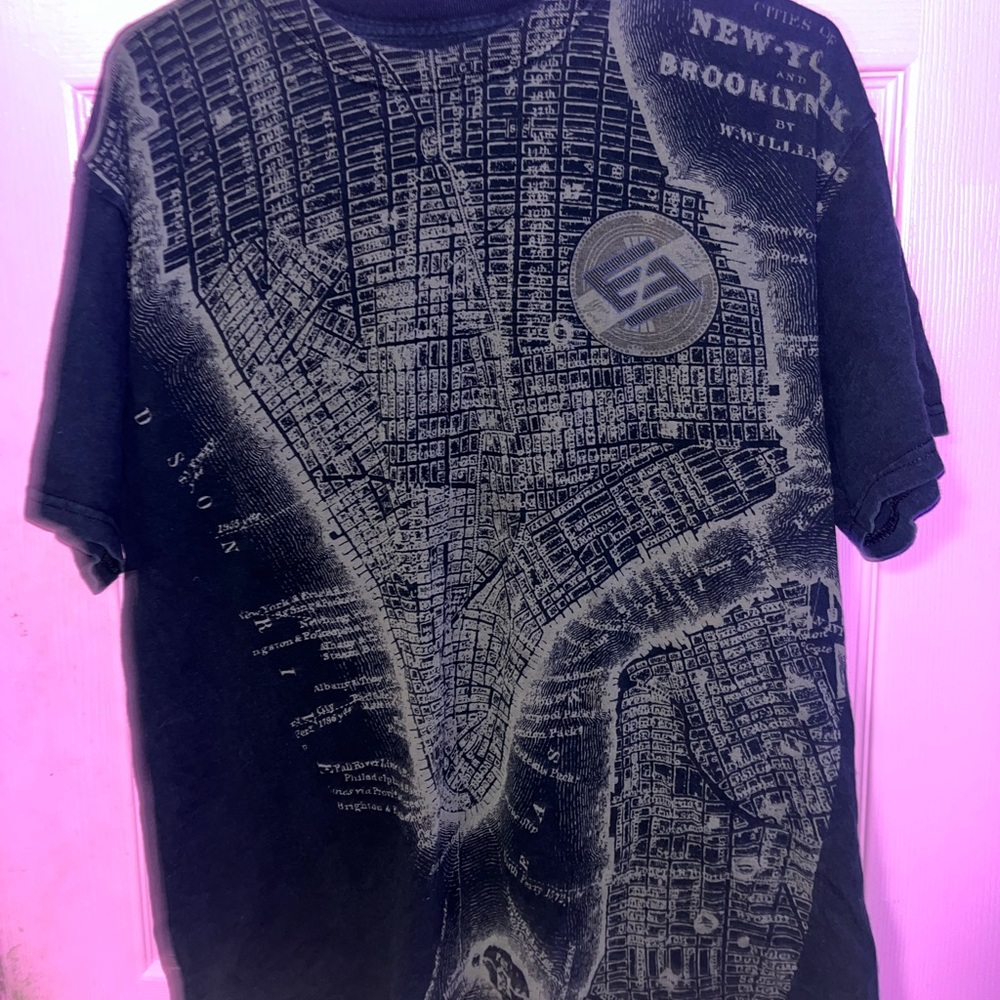 ZUMIEZ T SHIRT